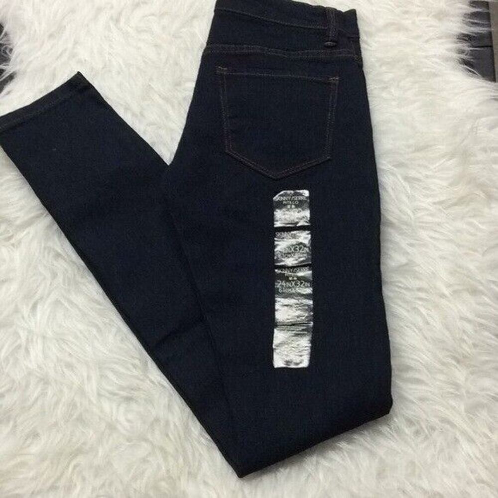 Forever 21 dark rinse stretch denim skinny jeans Women’s Junior‎ Size 26